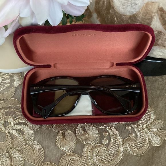 Gucci sunglasses main image 7
